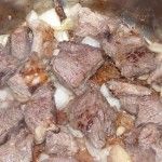 Rinderragout - Fleisch und Zwiebeln