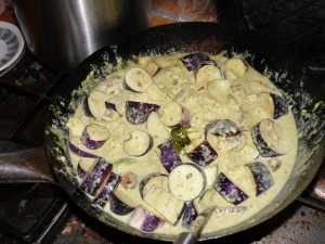 veganes Auberginen-Tofu-Curry